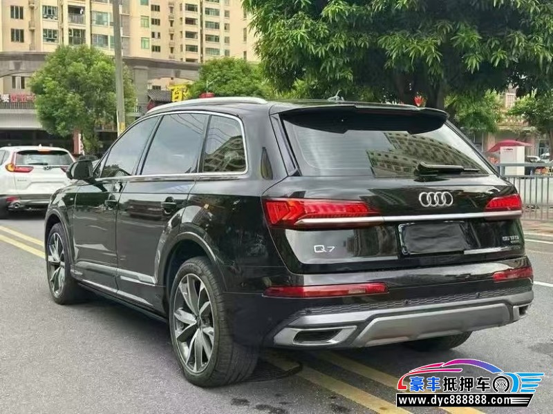 23年奥迪Q7轿车抵押车出售