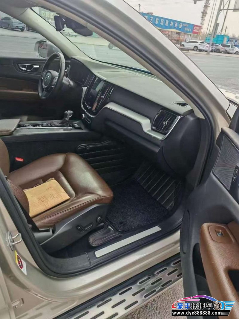 20年沃尔沃XC60轿车抵押车出售