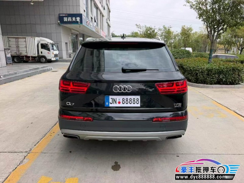 16年奥迪Q7轿车抵押车出售