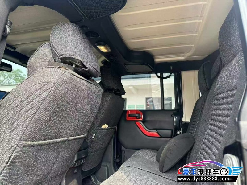15年Jeep牧马人轿车抵押车出售