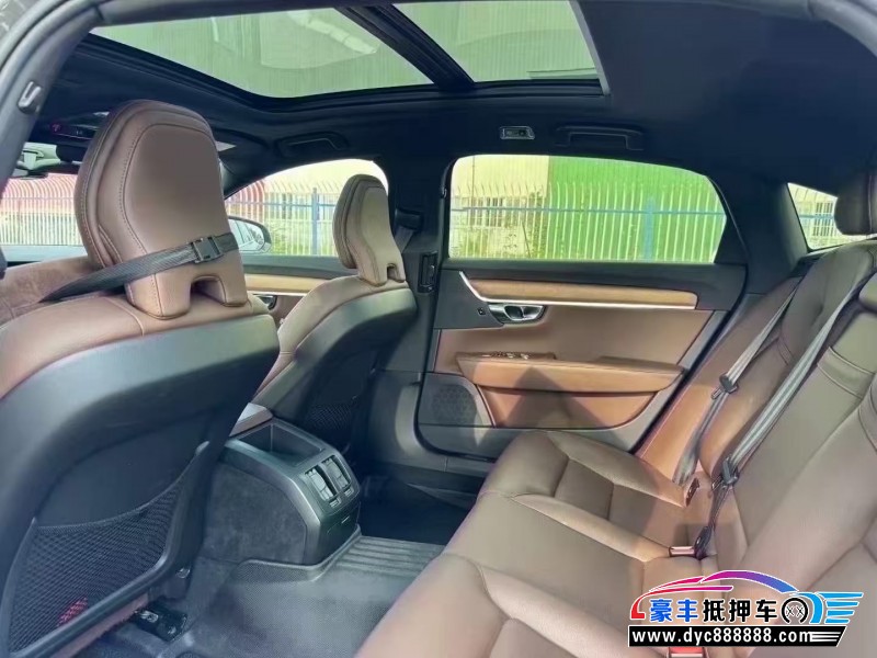 21年沃尔沃S90轿车抵押车出售