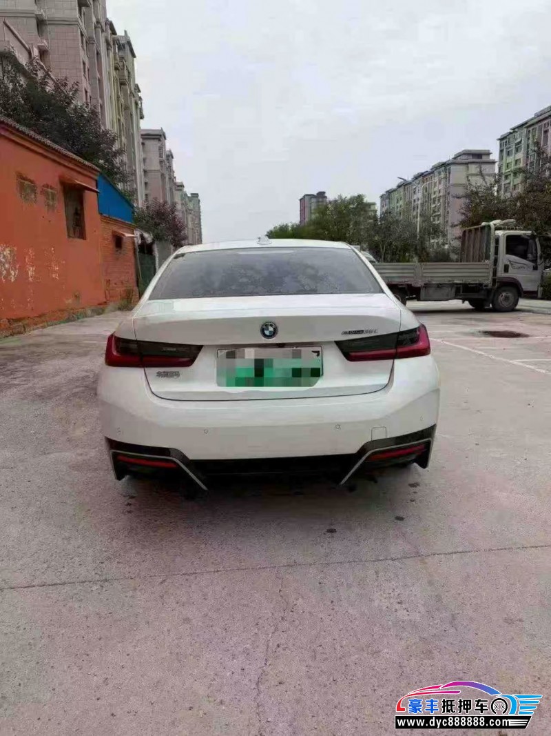 25年宝马i3轿车抵押车出售