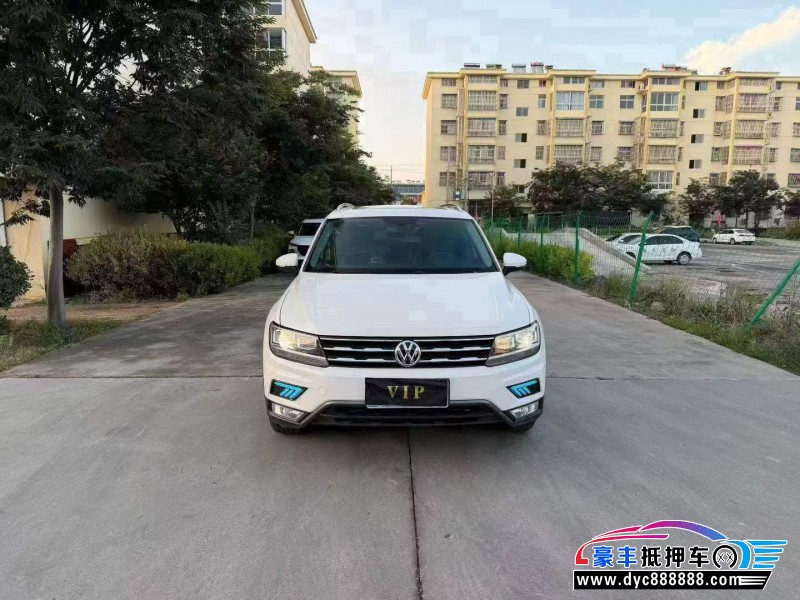 抵押车出售17年大众途观轿车