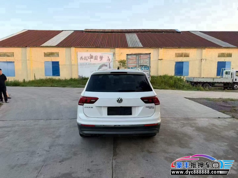 17年大众途观轿车抵押车出售