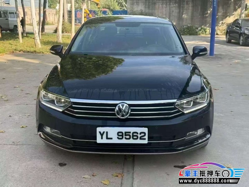 抵押车出售18年大众迈腾轿车