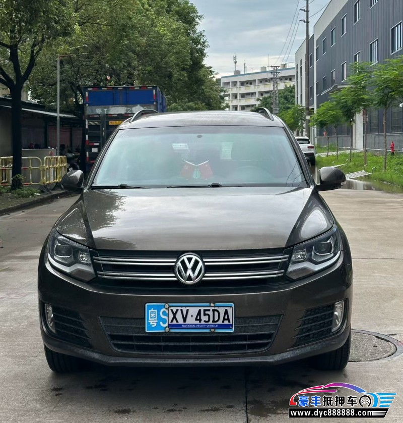 抵押车出售16年大众途观轿车