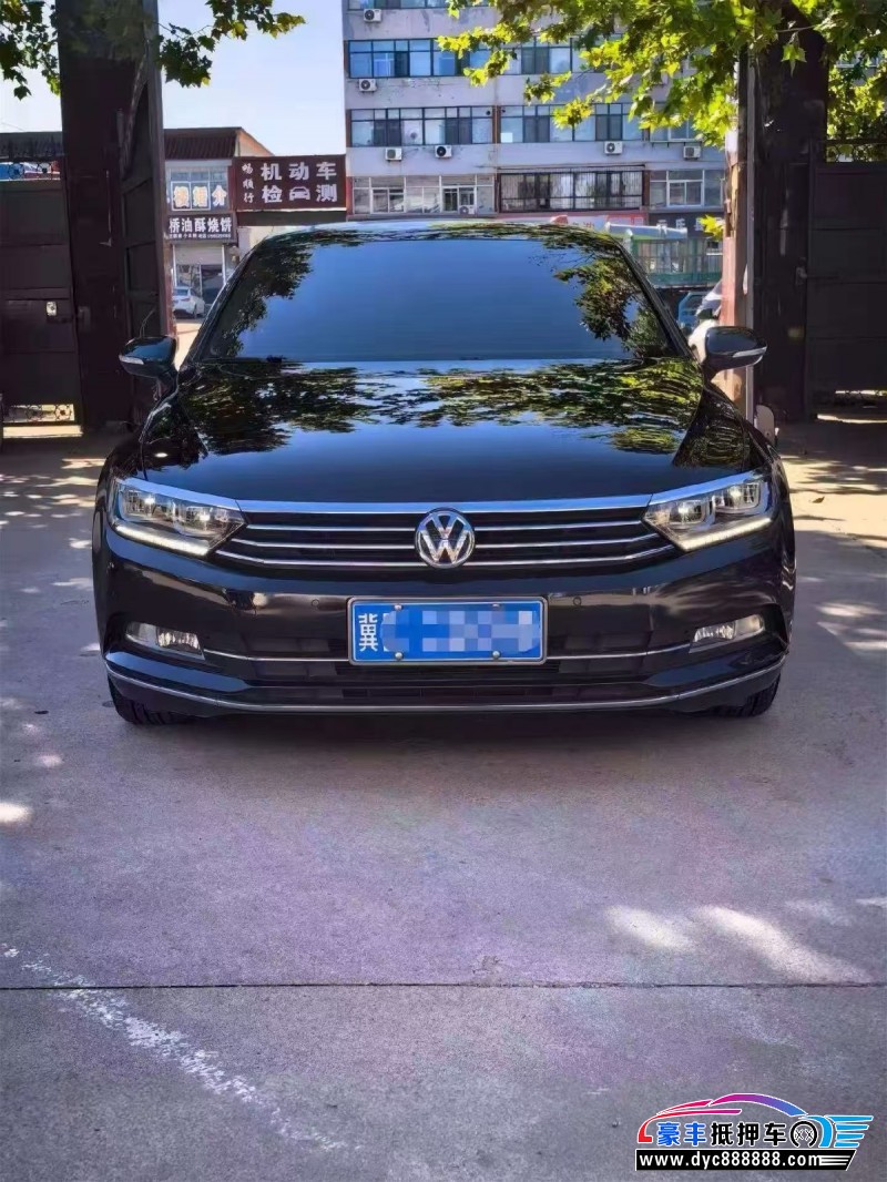 抵押车出售19年大众迈腾轿车