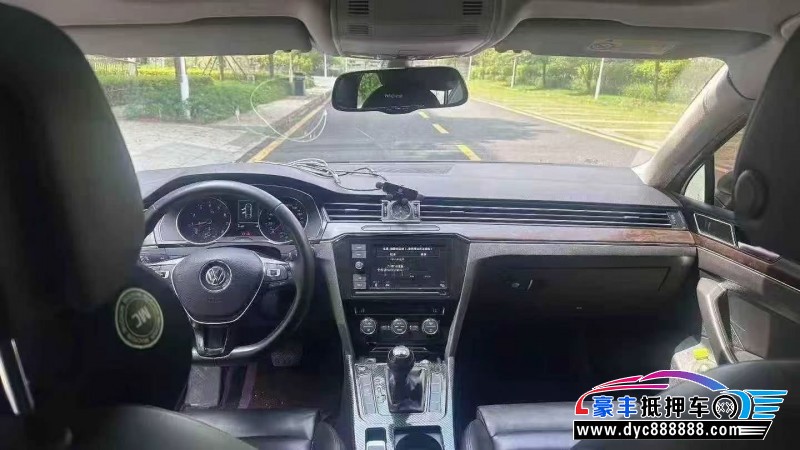 19年大众迈腾轿车抵押车出售