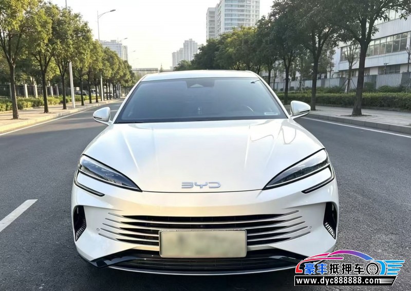 抵押车出售24年比亚迪海豹轿车