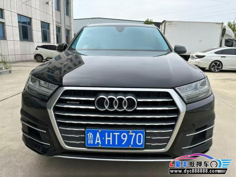 抵押车出售19年奥迪Q7轿车