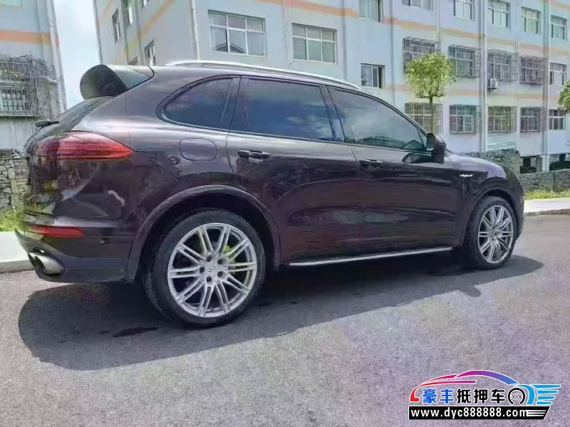 18年保时捷卡宴SUV抵押车出售
