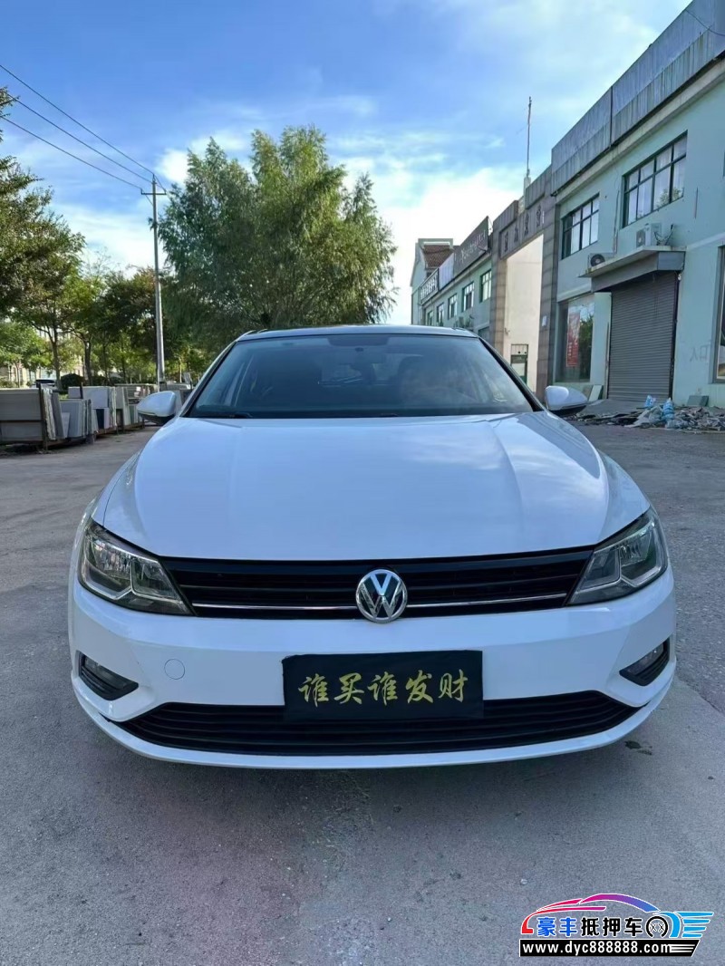 抵押车出售17年大众凌渡轿车