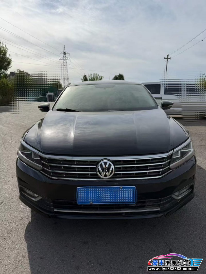 抵押车出售17年大众帕萨特轿车