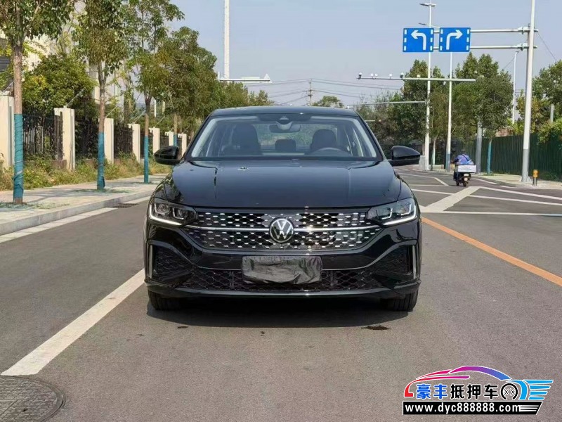 抵押车出售26年大众朗逸轿车