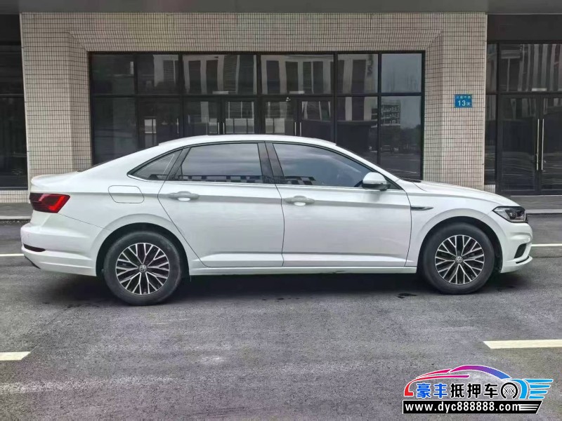20年大众速腾轿车抵押车出售