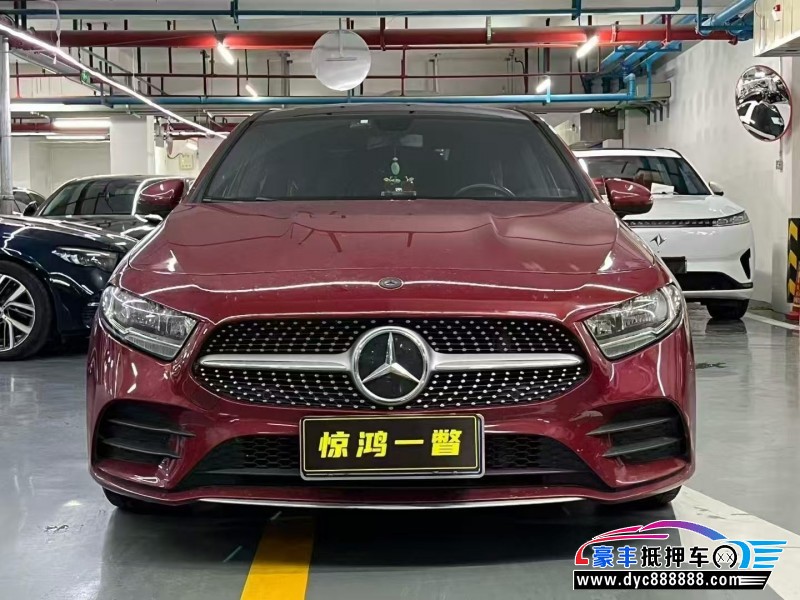 21年奔驰A轿车抵押车出售