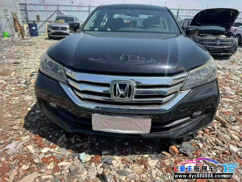 抵押车出售15年本田雅阁轿车